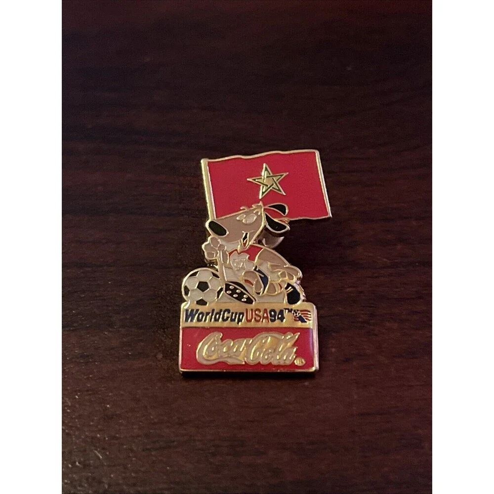 1994 USA World Cup Coca-Cola Stryker Dog Mascot‎ Morocco Flag Lapel Hat Pin